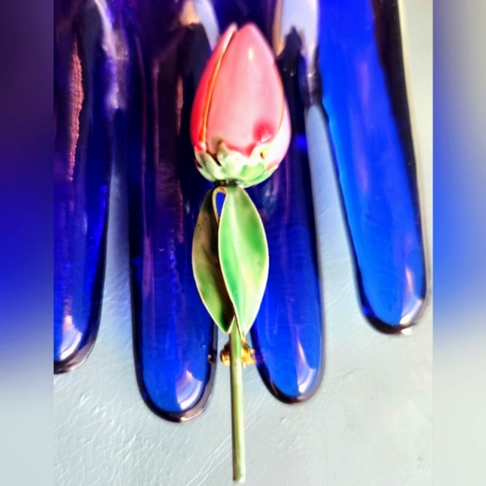 40s SANDOR CO Rose Pink Tulip Bud Olive Green Leaves Enamel Gold RARE Pin Brooch - Picture 3 of 16